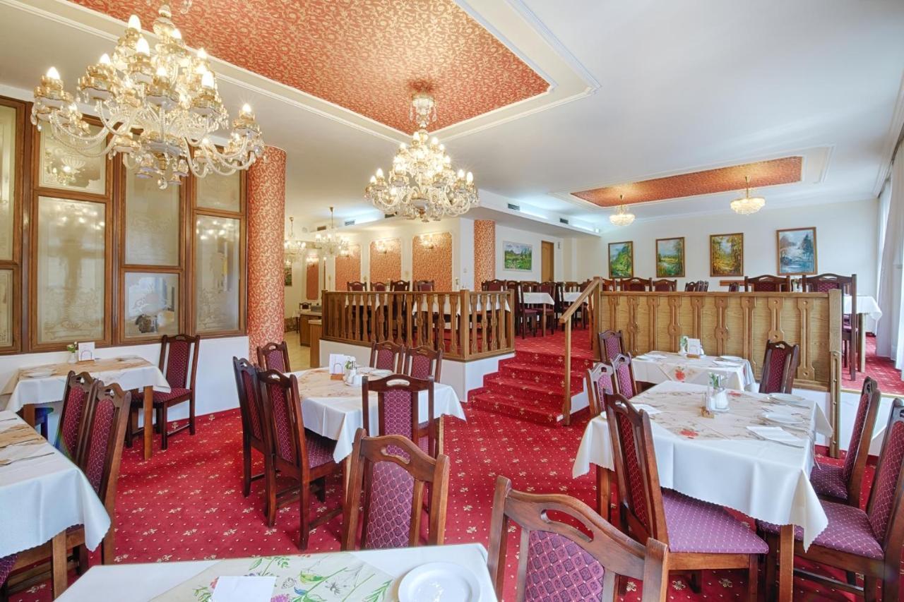 Ld Morava Hotel Karlovy Vary Exterior photo